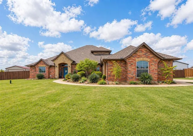 2nd image of 4745 Ranchero Dr, Edmond, OK 73025 | MLS# 1223939