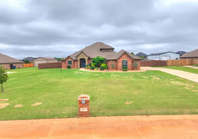 5th image of 4745 Ranchero Dr, Edmond, OK 73025 | MLS# 1223939