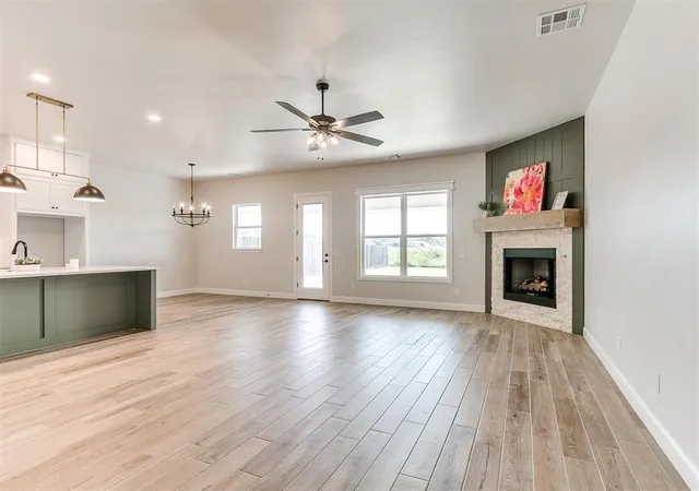 Photo 3 of Single family home for sale at 713 Summit Holw Dr, Norman, OK 73071 | MLS# 1223971 | Listing updated on 2026-08-12