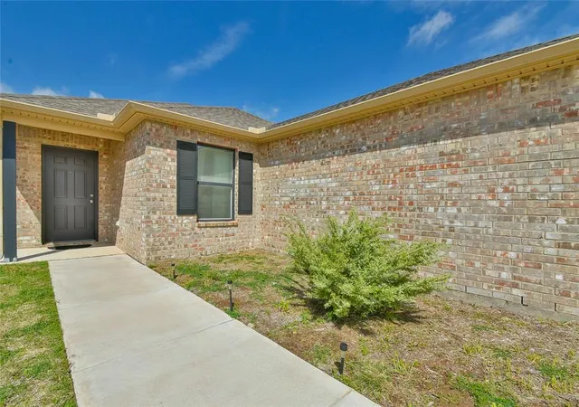 Homes for sale in El Reno, OK | 1316 Chuck Wagon Dr, El Reno, OK 73036 | MLS# 1224024