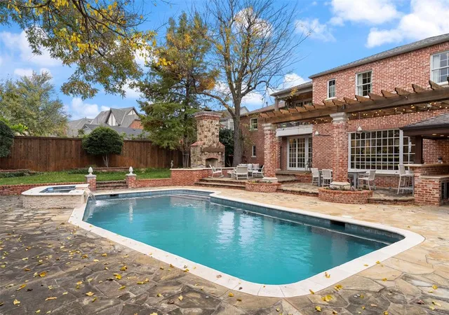 Photo 50 of Single family home for sale at 1202 Larchmont Ln, Nichols Hills, OK 73116 | MLS# 1224044 | Listing updated on 2026-04-15
