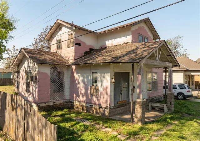 3rd image of 315 W Watts St, El Reno, OK 73036 | MLS# 1224081