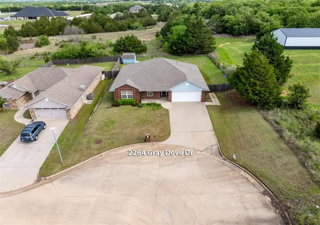 Homes for sale in Shawnee, OK | 2264 Gray Dove Dr, Shawnee, OK 74804 | MLS# 1224101