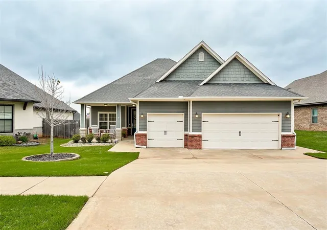 Homes for sale in Moore, OK | 1313 Atalon Dr, Moore, OK 73160 | MLS# 1224145