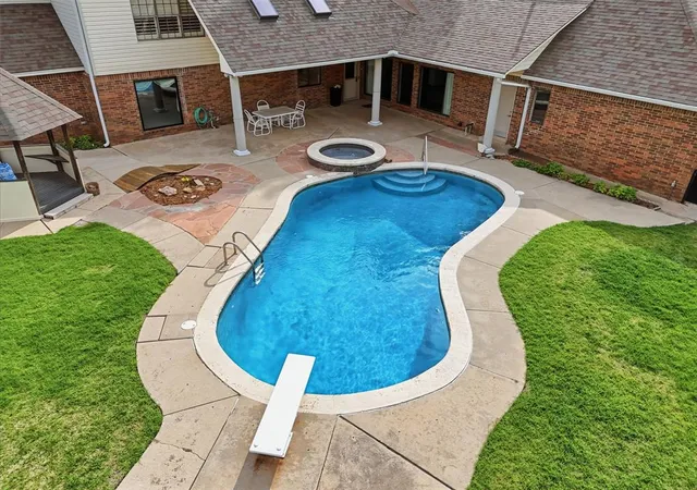 Photo 2 of Sale Pending at 8204 Brownsville Ln, Bethany, OK 73008 | MLS# 1224154 | Listing updated on 2026-09-19