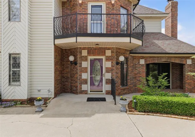 Photo 3 of Sale Pending at 8204 Brownsville Ln, Bethany, OK 73008 | MLS# 1224154 | Listing updated on 2026-09-19