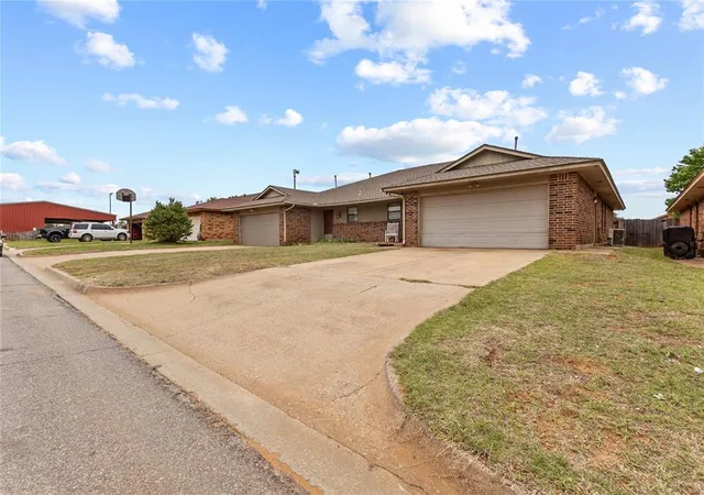 Homes for sale in Weatherford, OK | 920 N Elm St, Weatherford, OK 73096 | MLS# 1224219