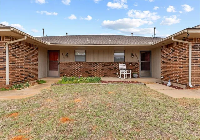 Homes for sale in Weatherford, OK | 920 N Elm St, Weatherford, OK 73096 | MLS# 1224219