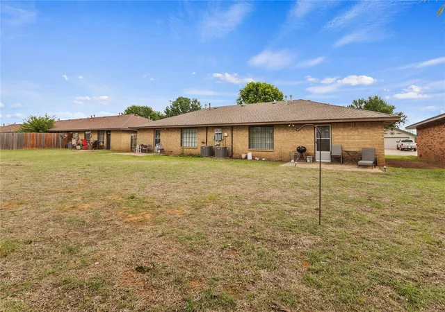 Homes for sale in Weatherford, OK | 2113 Lynn Ln, Weatherford, OK 73096 | MLS# 1224227