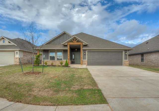 2nd image of 12405 Dolche Vita Dr, Yukon, OK 73099 | MLS# 1224251