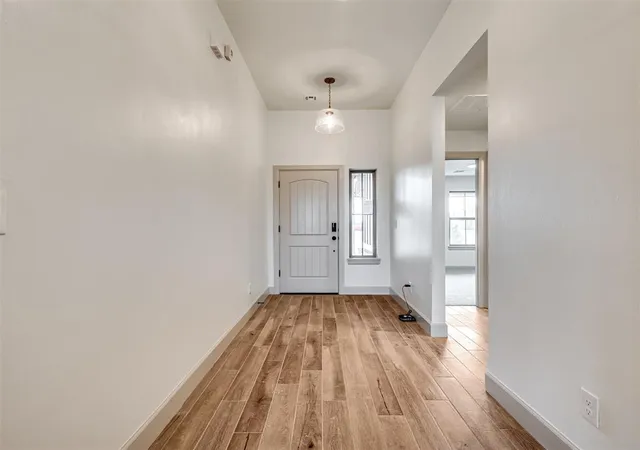 4th image of 12405 Dolche Vita Dr, Yukon, OK 73099 | MLS# 1224251