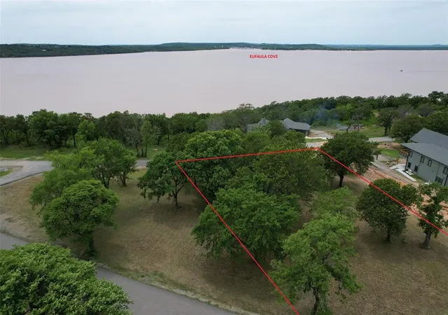1st image of 194 Patriot Pointe, Eufaula, OK 74432 | MLS# 1224252