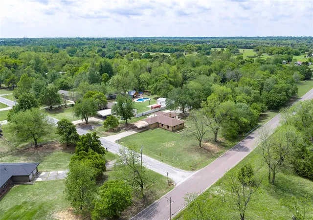 Photo 2 of Single Family Residence at 7851 Teresita Ln, Jones, OK 73049 | MLS# 1224304 |  | Sold on 2026-06-05