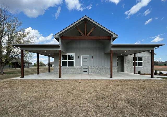 Homes for sale in Jones, OK | 104 Olde Mill Rd, Jones, OK 73049 | MLS# 1224343