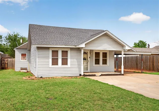 Homes for sale in Elk City, OK | 1109 W A Ave, Elk City, OK 73644 | MLS# 1224349
