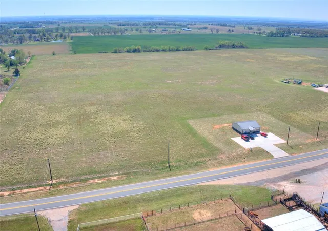 Homes for sale in Crescent, OK | 14597 W Crescent Dover Rd, Crescent, OK 73028 | MLS# 1224361