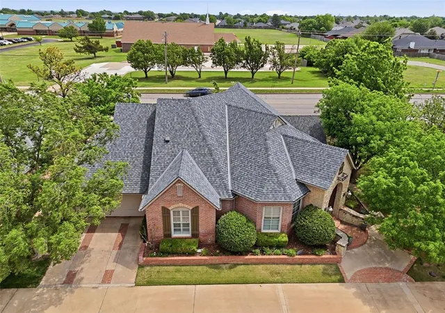 2nd image of 2901 Nw 160th St, Edmond, OK 73013 | MLS# 1224369