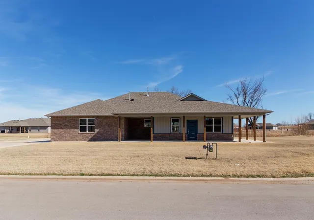 Photo 1 of Single family home for sale at 306 Kirks Holw, Jones, OK 73049 | MLS# 1224407 | Listing updated on 2026-05-27