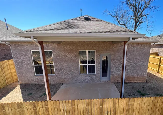 Homes for sale in Jones, OK | 424 Remington Ave, Jones, OK 73049 | MLS# 1224410