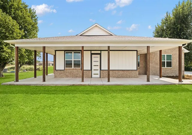 Photo 1 of Single family home for sale at 12624 E Hefner Rd, Jones, OK 73049 | MLS# 1224421 | Listing updated on 2026-05-27