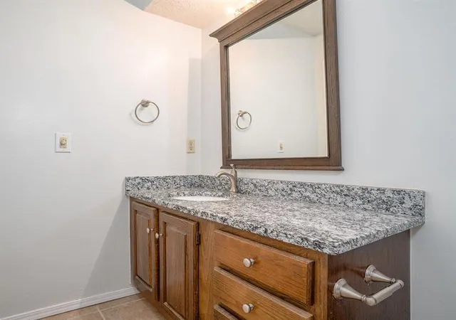 Homes for sale in Oklahoma City, OK | 14419 N Pennsylvania Avenue, Oklahoma City, OK 73134 | Houzeo