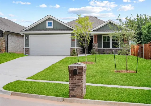 Photo 2 of Single family home for sale at 260 Woodrock St, Harrah, OK 73045 | MLS# 1224485 | Listing updated on 2026-08-26