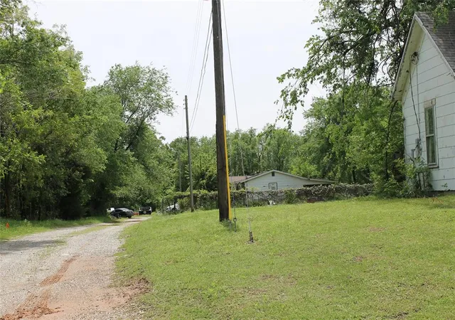 Photo 3 of Land for sale at 1020 W Oakland St, Shawnee, OK 74801 | MLS# 1224497 | Listing updated on 2026-04-16