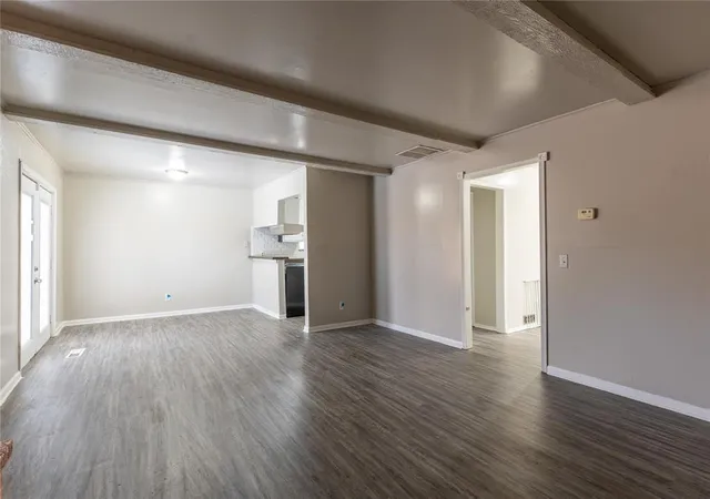 3rd image of 6817 Lancer Ln, Oklahoma City, OK 73132 | MLS# 1224596