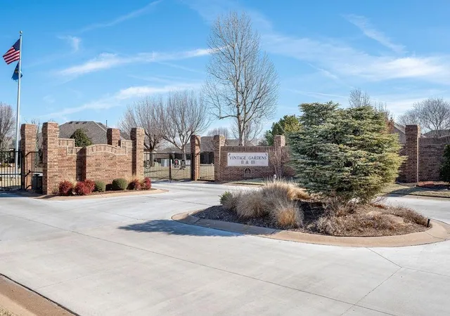 1st image of 2016 Nw 160th Pl, Edmond, OK 73013 | MLS# 1224608