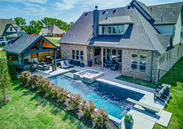 2nd image of 13714 Brook Xing, Edmond, OK 73025 | MLS# 1224639