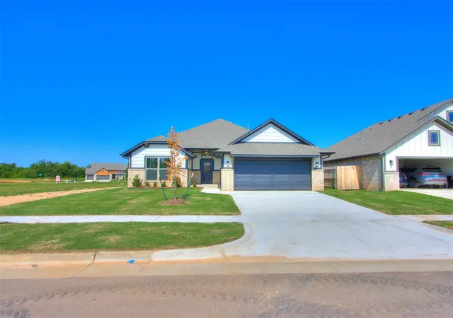 Photo 3 of Single family home for sale at 7701 Wilshire Woods Dr, Yukon, OK 73099 | MLS# 1224659 | Listing updated on 2026-08-21