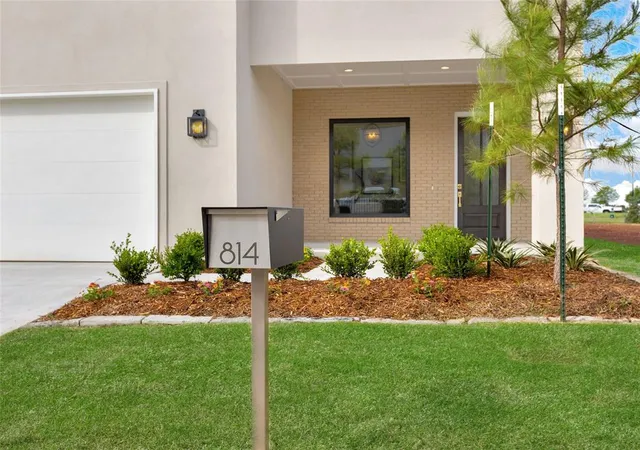 2nd image of 814 Nw 72nd St, Oklahoma City, OK 73116 | MLS# 1224840