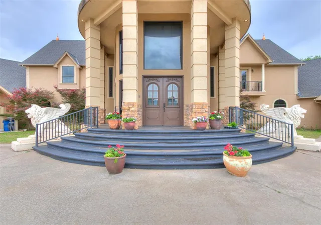 3rd image of 1801 W Carolina Ave, Chickasha, OK 73018 | MLS# 1224848