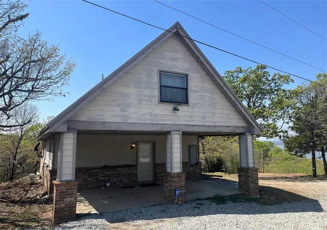 Homes for sale in Stigler, OK | 216 N Bk 1600 Rd, Stigler, OK 74462 | MLS# 1224859