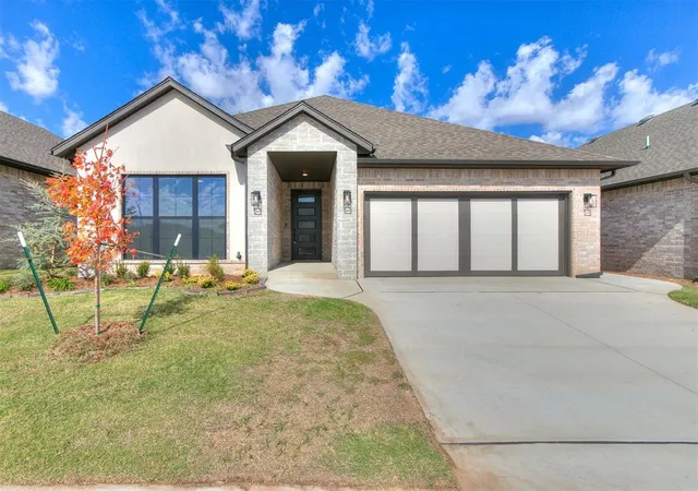 Photo 3 of Single family home for sale at 2917 Sw 132nd Street, Oklahoma City, OK 73170 | MLS# 1224945 | Listing updated on 2026-06-18