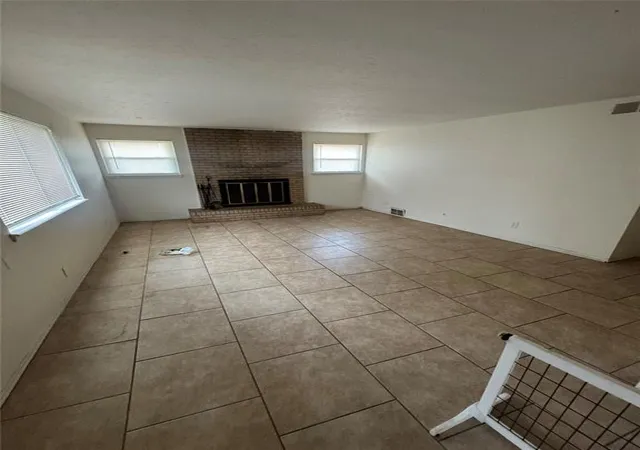 Photo 3 of Sale Pending at 3308 Shadybrook Dr, Oklahoma City, OK 73110 | MLS# 1224957 | Listing updated on 2026-09-18