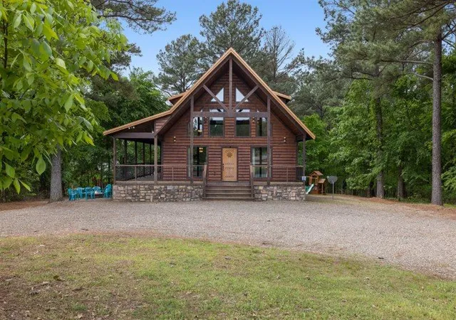 Photo 1 of Single family home for sale at 265 Sugarberry Trl, Broken Bow, OK 74728 | MLS# 1225008 | Listing updated on 2026-04-20