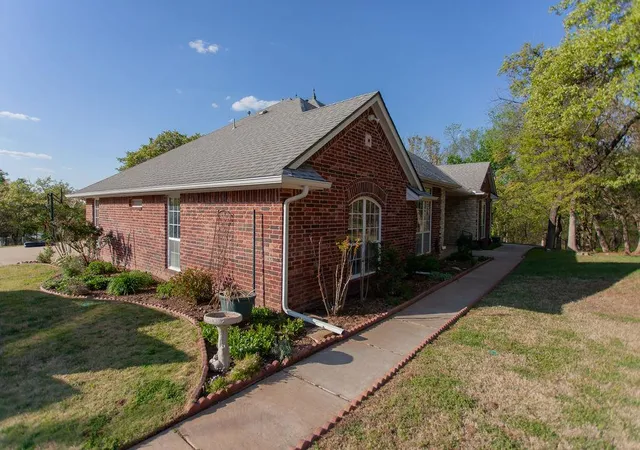 Homes for sale in Jones, OK | 14901 Nw Sharon Springs Dr, Jones, OK 73049 | MLS# 1225037