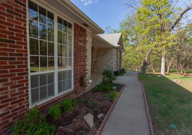 Homes for sale in Jones, OK | 14901 Nw Sharon Springs Dr, Jones, OK 73049 | MLS# 1225037