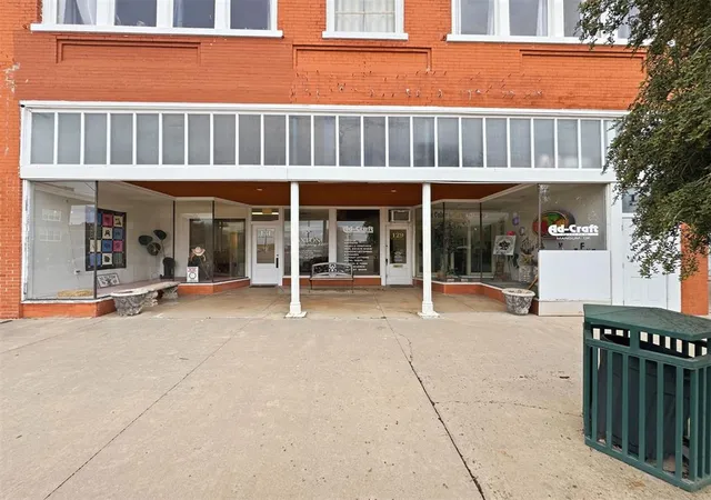 Homes for sale in Mangum, OK | 129 S Oklahoma Ave, Mangum, OK 73554 | MLS# 1225071