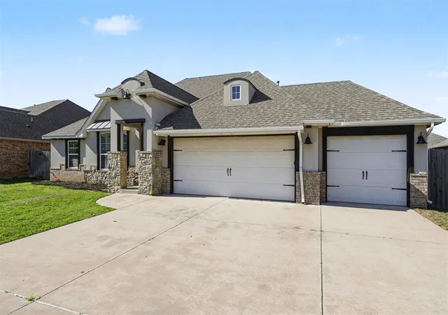Photo 3 of Sale Pending at 11205 Sw 41st Terrace, Mustang, OK 73064 | MLS# 1225141 | Listing updated on 2026-08-26