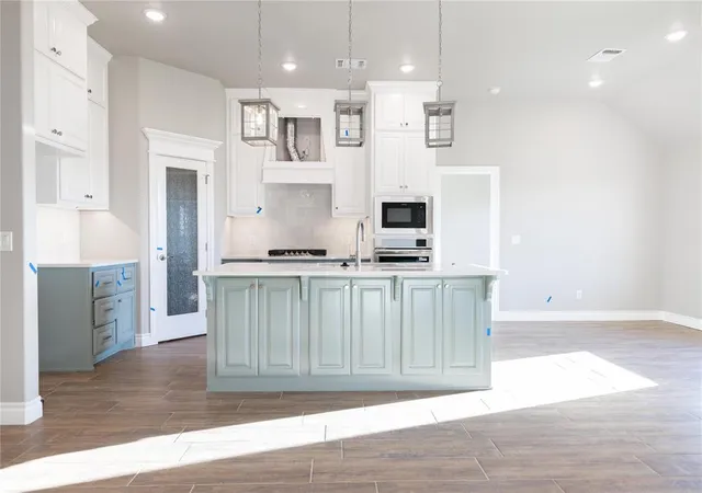 Photo 1 of Single family home for sale at 645 Straight St, Guthrie, OK 73044 | MLS# 1225149 | Listing updated on 2026-10-13