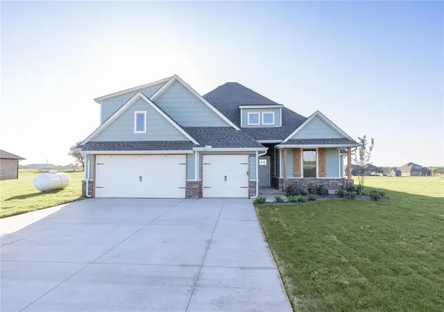 Photo 2 of Single family home for sale at 645 Straight St, Guthrie, OK 73044 | MLS# 1225149 | Listing updated on 2026-10-13