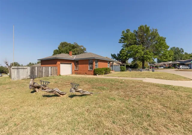 Homes for sale in Oklahoma City, OK | 2837 Nw 66Th St, Oklahoma City, OK 73116 | MLS# 1225152