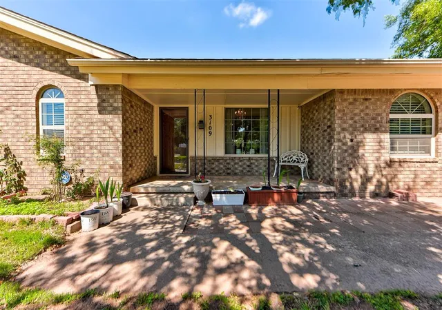 Homes for sale in Bethany, OK | 3109 N Alexander Ln, Bethany, OK 73008 | MLS# 1225154