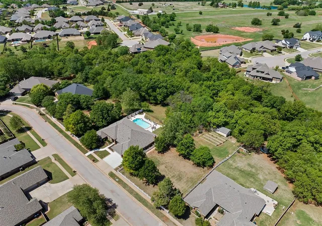 Photo 2 of Single family home for sale at 1501 Nw 198th Street, Edmond, OK 73012 | MLS# 1225239 | Listing updated on 2026-09-08