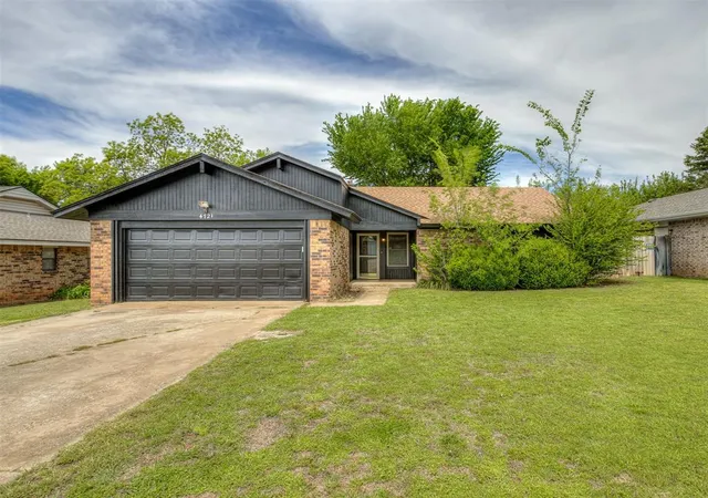 Homes for sale in Noble, OK | 4721 Forest Hills Dr, Noble, OK 73068 | MLS# 1225249