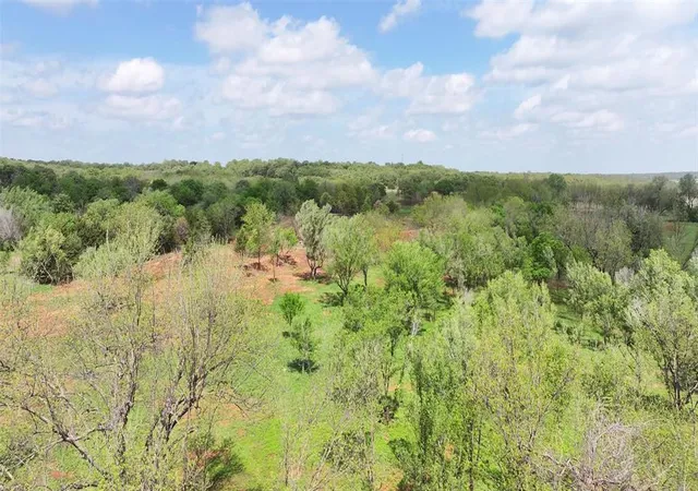 1st image of 6 Wild Horse Crk, Luther, OK 73054 | MLS# 1225280