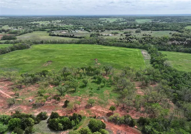 4th image of 7 Wild Horse Crk, Luther, OK 73054 | MLS# 1225281