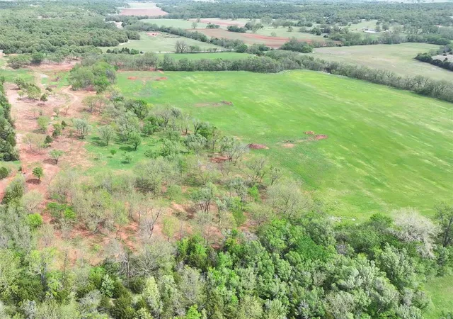 1st image of 8 Wild Horse Crk, Luther, OK 73054 | MLS# 1225282